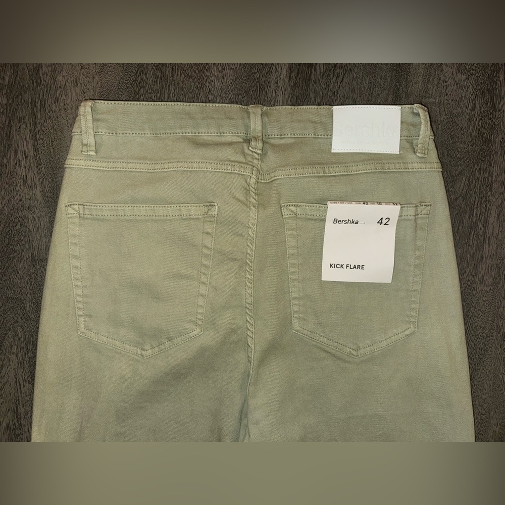 Bershka Kick Flair Jeans (Green, Size USA 10, NEW, Tags Included) - Picture 4 of 10